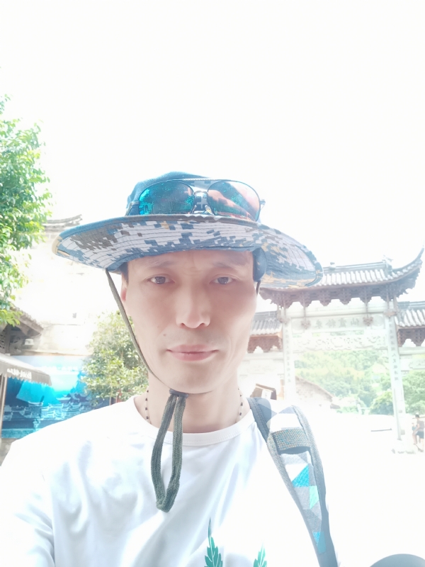 童群海的第一张照片--金华王婆说媒