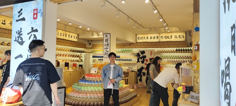 lilili109y的第三张照片--金华王婆说媒